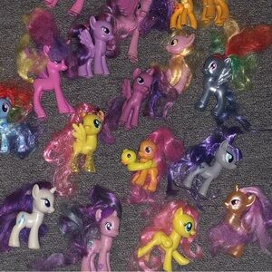 Random sellers choice my little pony , includes one shown